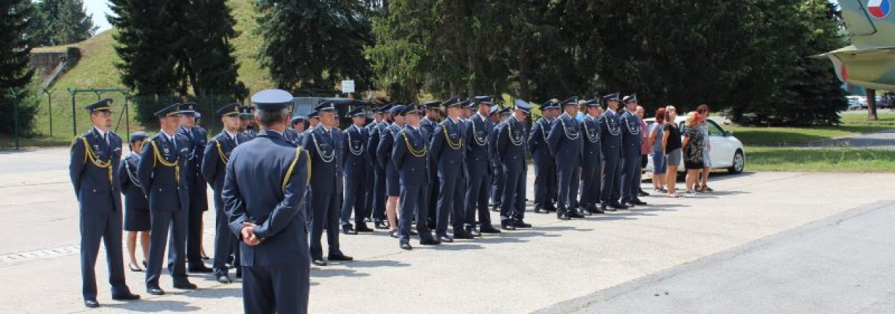 Správa letiště Pardubice nastoupila ke Dni ozbrojených sil.